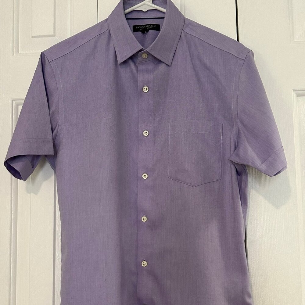 Banana Republic Non-Iron hort Sleeve Button Down Shirt